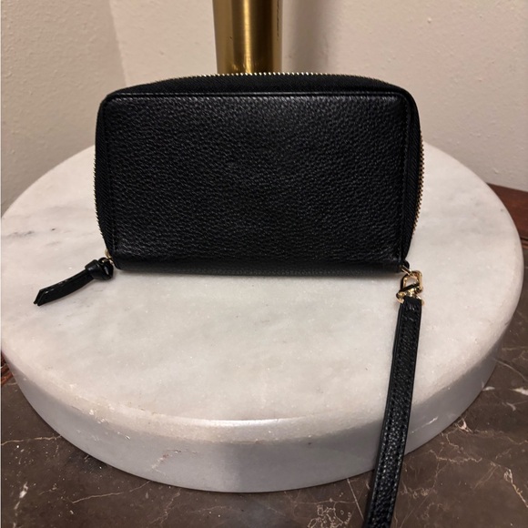 Tory Burch - Picture 2 of 4